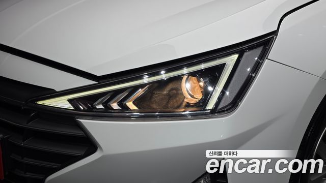 Hyundai AVANTE 2020 — photo 8