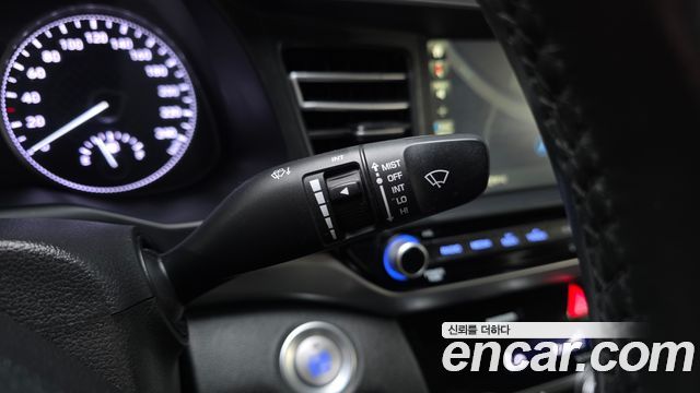 Hyundai AVANTE 2020 — photo 27