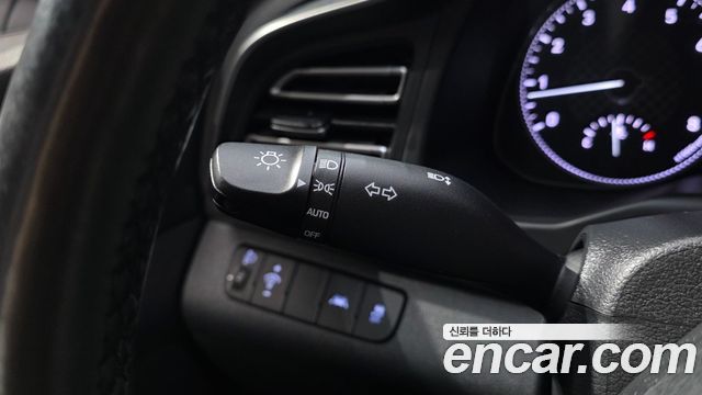 Hyundai AVANTE 2020 — photo 28