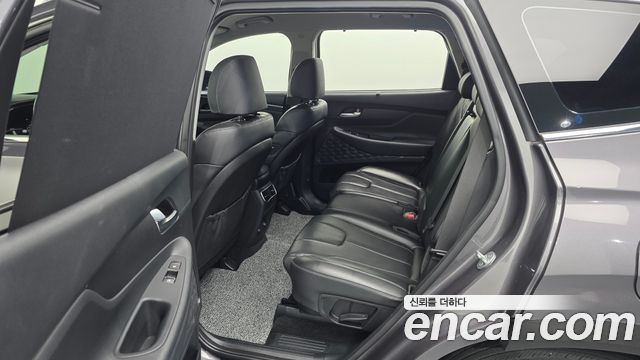 Hyundai Santafe 2021 — photo 16