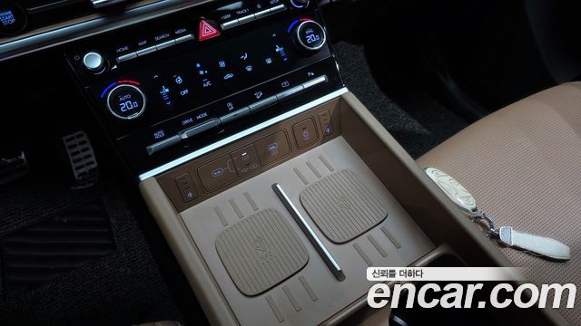 Hyundai Santafe 2024 — photo 28