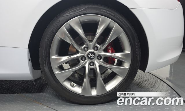 Hyundai Genesis 2014 — photo 7