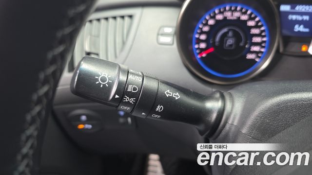Hyundai Genesis 2014 — photo 28