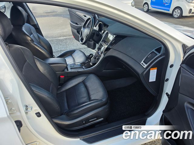 Hyundai Sonata 2012 — photo 13