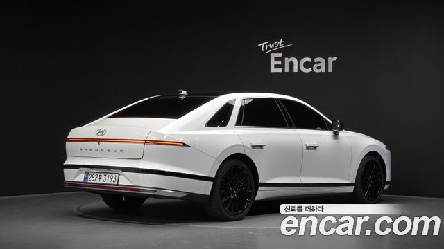 Hyundai Grandeur 2023 — photo 2