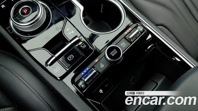 Kia K5 2022 — photo 8