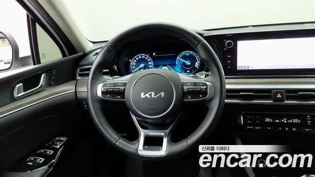 Kia K5 2022 — photo 14