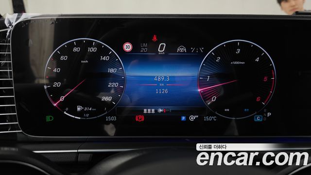 Mercedes-Benz GLE-Class 2026 — photo 11