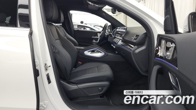 Mercedes-Benz GLE-Class 2026 — photo 17