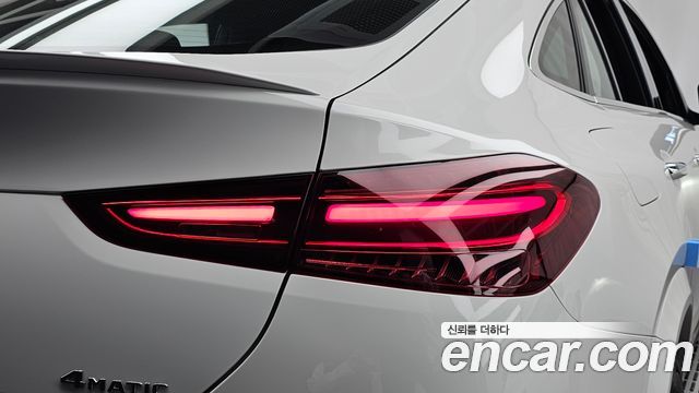 Mercedes-Benz GLE-Class 2026 — photo 9