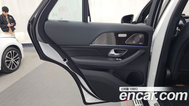 Mercedes-Benz GLE-Class 2026 — photo 15