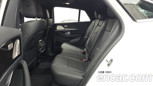 Mercedes-Benz GLE-Class 2026 — photo 16