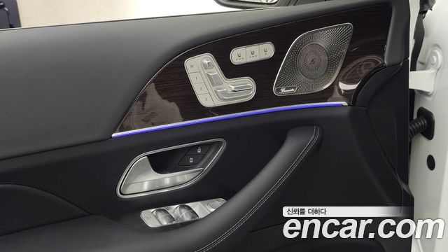 Mercedes-Benz GLE-Class 2026 — photo 35