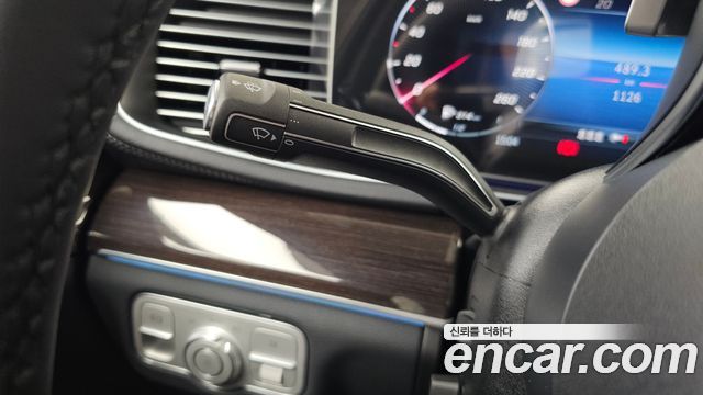 Mercedes-Benz GLE-Class 2026 — photo 36