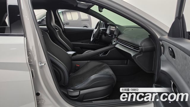 Hyundai AVANTE 2024 — photo 16