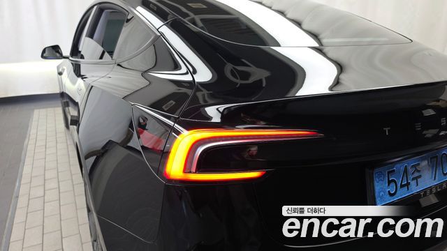Tesla Model 3 2025 — photo 9