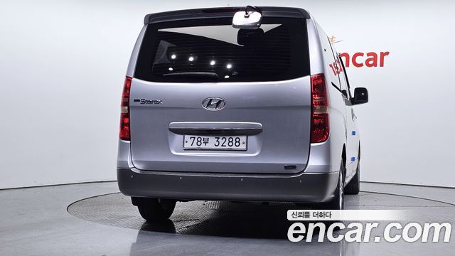 Hyundai Starex 2010 — photo 4