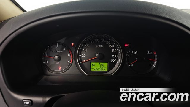 Hyundai Starex 2010 — photo 8