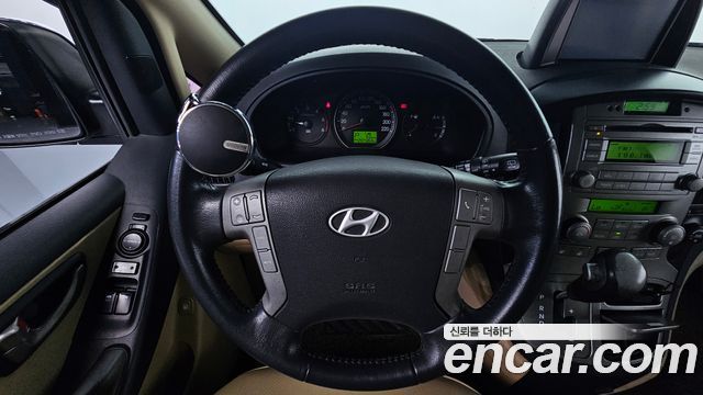 Hyundai Starex 2010 — photo 11