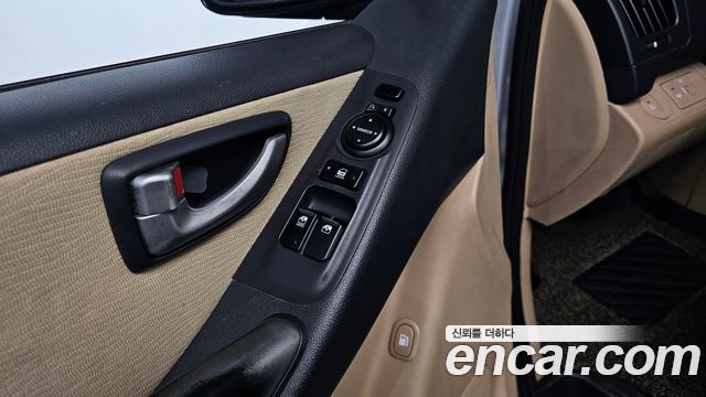 Hyundai Starex 2010 — photo 14