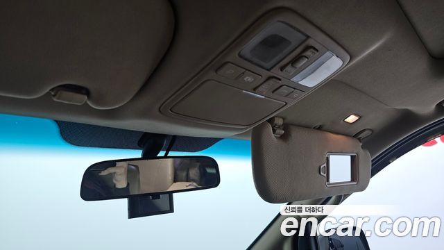 Hyundai Starex 2010 — photo 20