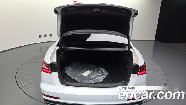 Audi A6 2023 — photo 26