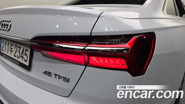 Audi A6 2023 — photo 9