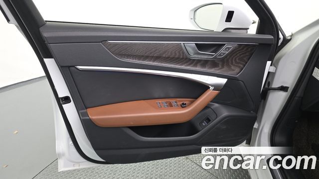 Audi A6 2023 — photo 14