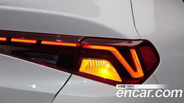 Kia K5 2023 — photo 9
