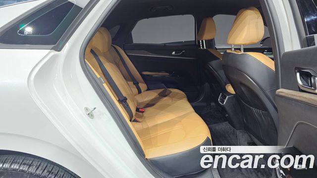 Kia K5 2023 — photo 31