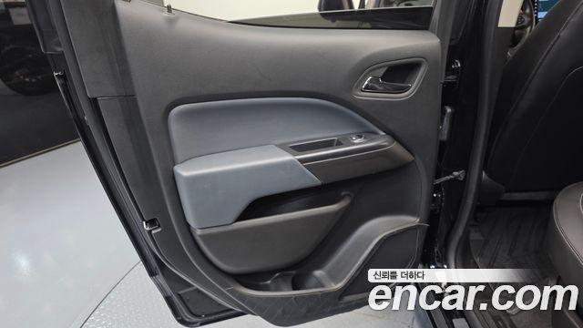 Chevrolet Korea Colorado 2022 — photo 15