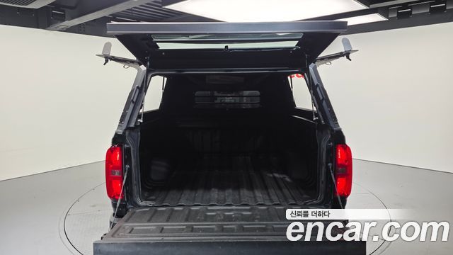 Chevrolet Korea Colorado 2022 — photo 28