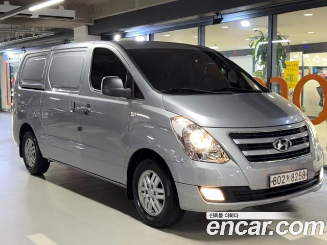 Hyundai Starex 2018 — photo 2