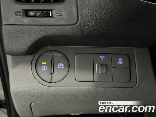Hyundai Starex 2018 — photo 13