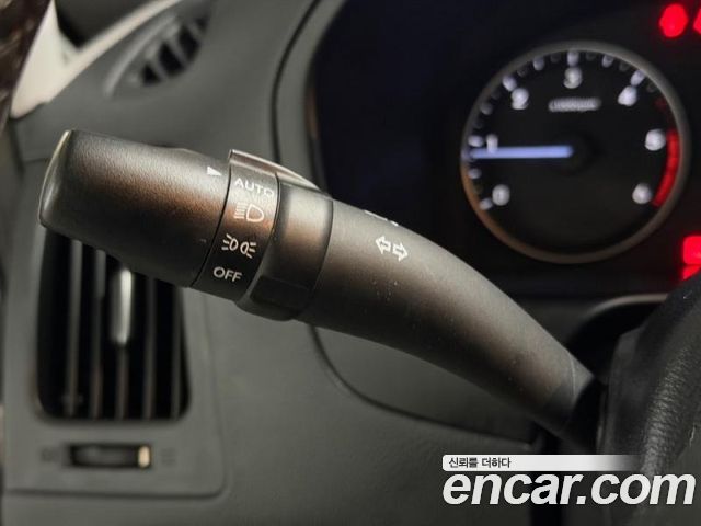 Hyundai Starex 2018 — photo 15