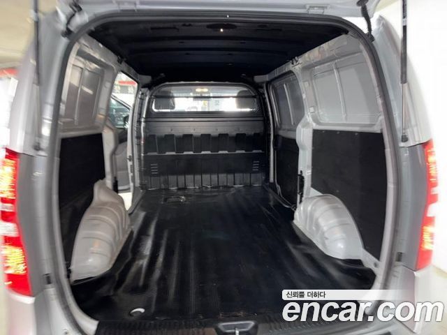 Hyundai Starex 2018 — photo 17
