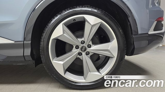 Audi Q4 e-tron 2026 — photo 7