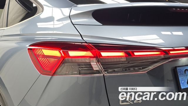 Audi Q4 e-tron 2026 — photo 9