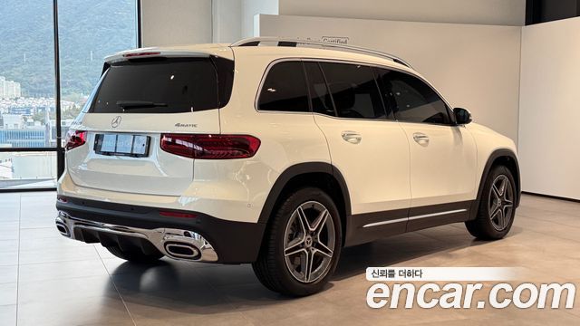 Mercedes-Benz GLB-Class 2026 — photo 4