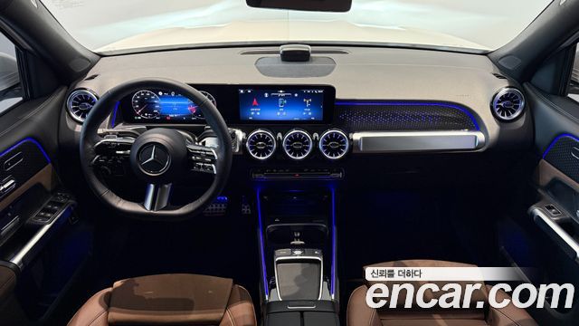 Mercedes-Benz GLB-Class 2026 — photo 14