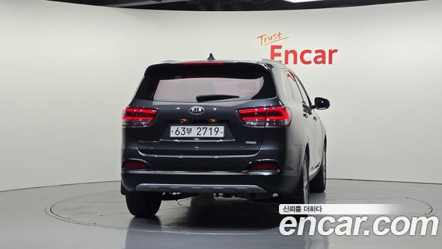 Kia Sorento 2017 — photo 4