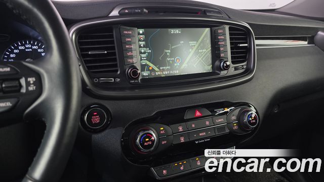 Kia Sorento 2017 — photo 19