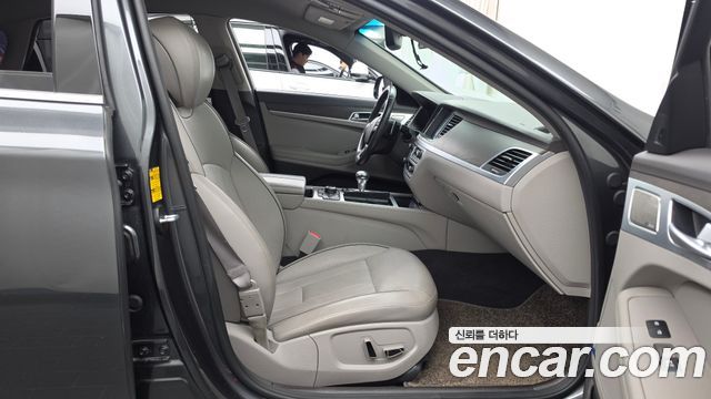 Genesis G80 2019 — photo 11