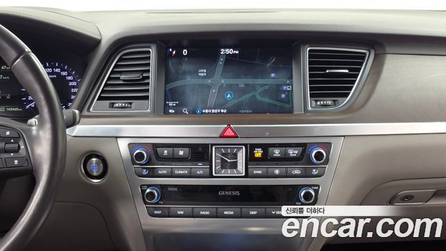 Genesis G80 2019 — photo 14