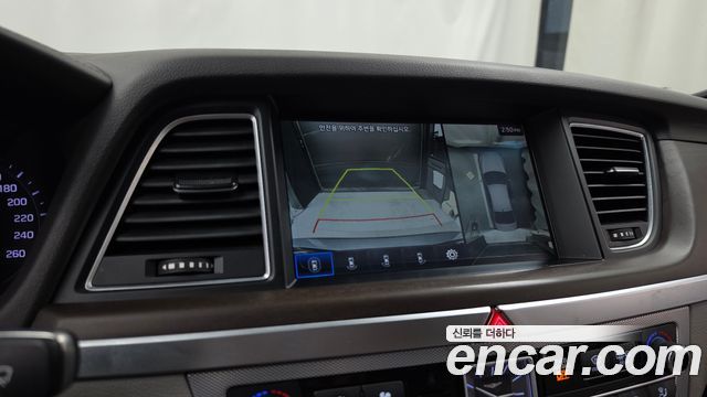 Genesis G80 2019 — photo 15