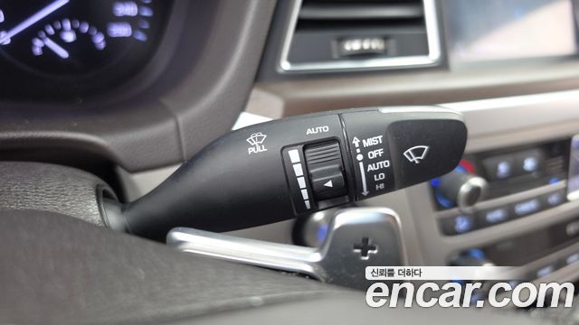 Genesis G80 2019 — photo 17
