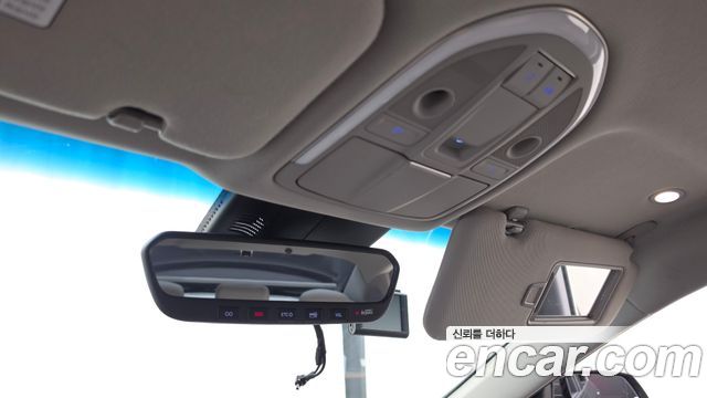 Genesis G80 2019 — photo 18