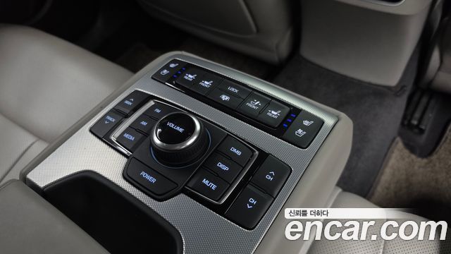 Genesis G80 2019 — photo 19