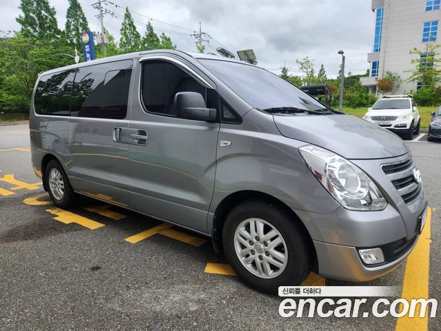 Hyundai Starex 2018 — photo 1