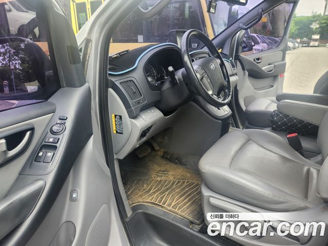 Hyundai Starex 2018 — photo 10